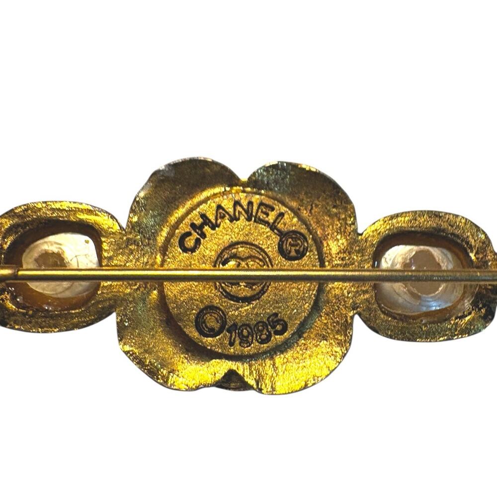 Vintage CHANEL 1986 Gripoix Glass Cabochon Bar Brooch Pearl Green CC Logo - Picture 12 of 14